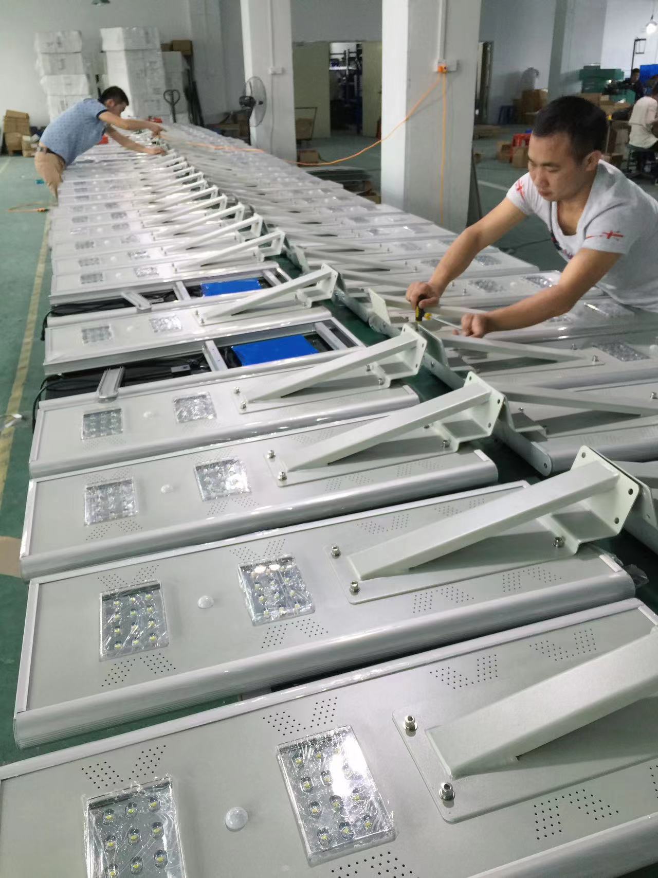 solar street light production line